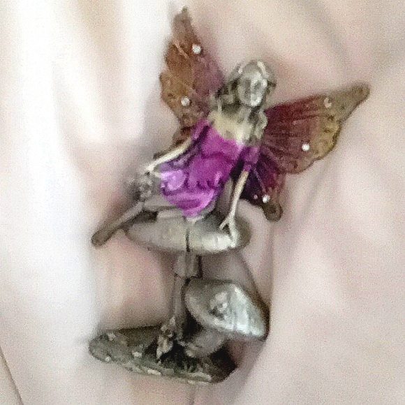 Solid Prwter Fairy Sitting on Mushrooms - Picture 7 of 10